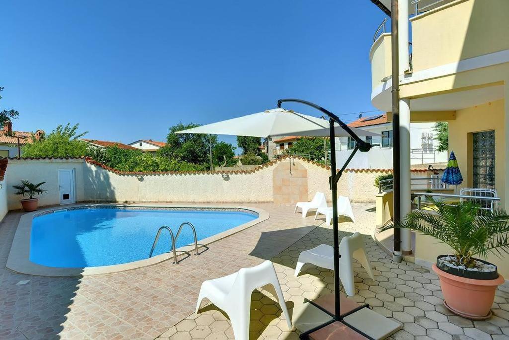 Apartmani Strigo Медулин Екстериор снимка